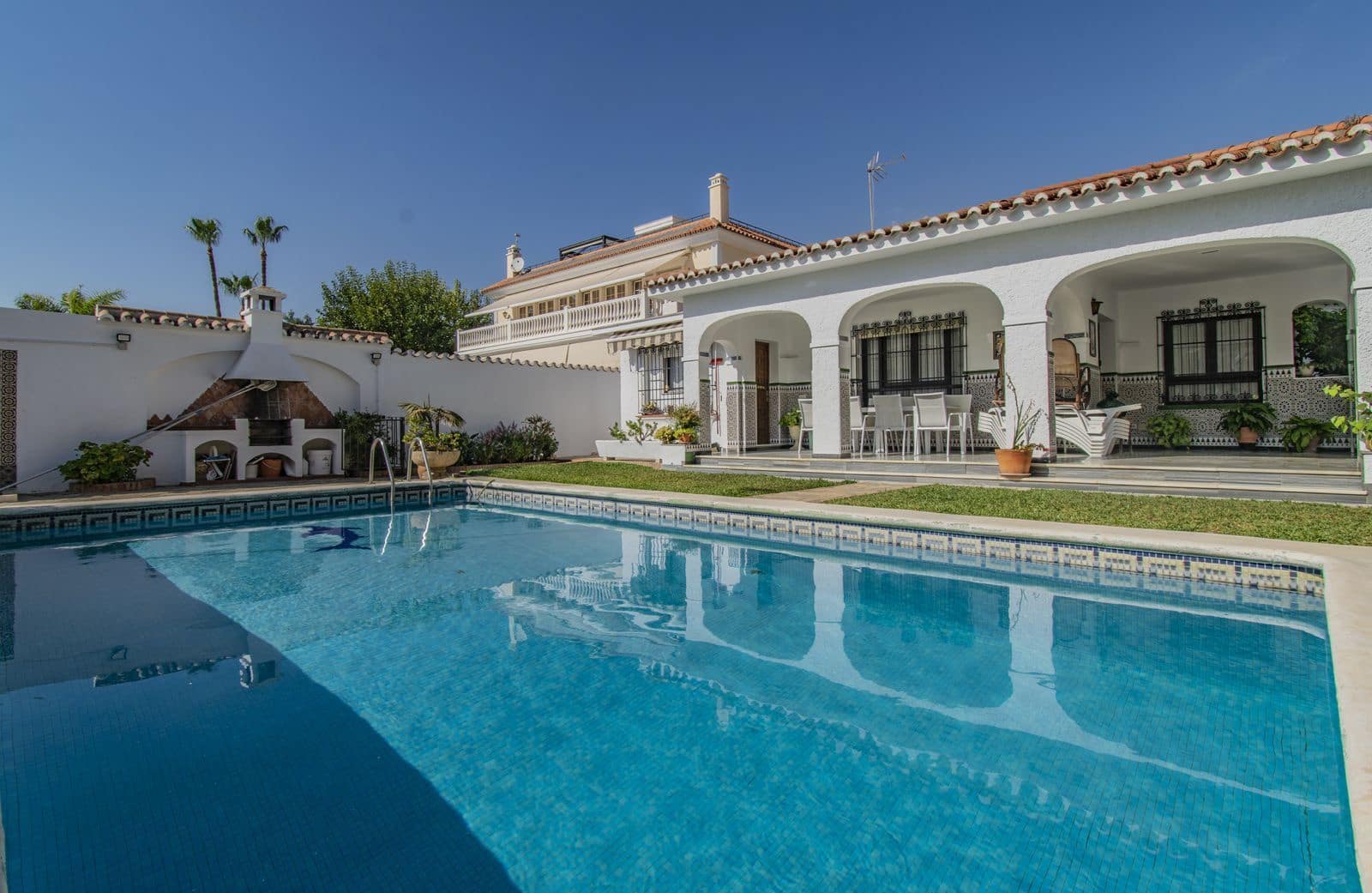 5 soverom Villa til salgs i Marbella med svømmebasseng garasje - € 1 065 000 (Ref: 7244072)