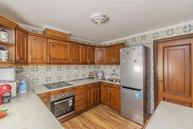 5 soverom Villa til salgs i Marbella med svømmebasseng garasje - € 1 065 000 (Ref: 7244072)