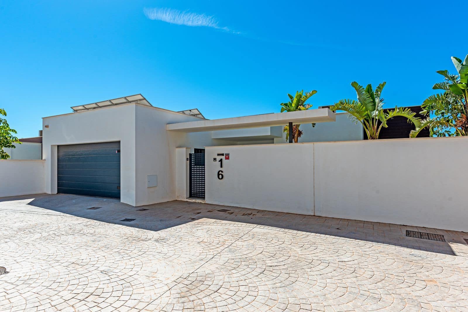 3 soveværelse Villa til salg i La Cala de Mijas med swimmingpool garage - € 1.395.000 (Ref: 7247158)