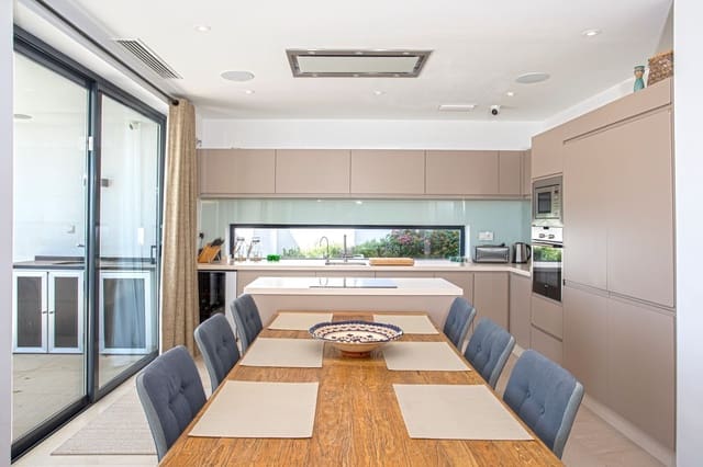 4 soverom Villa til salgs i La Cala de Mijas, Mijas med svømmebasseng garasje - € 1 450 000 (Ref: 7250431)