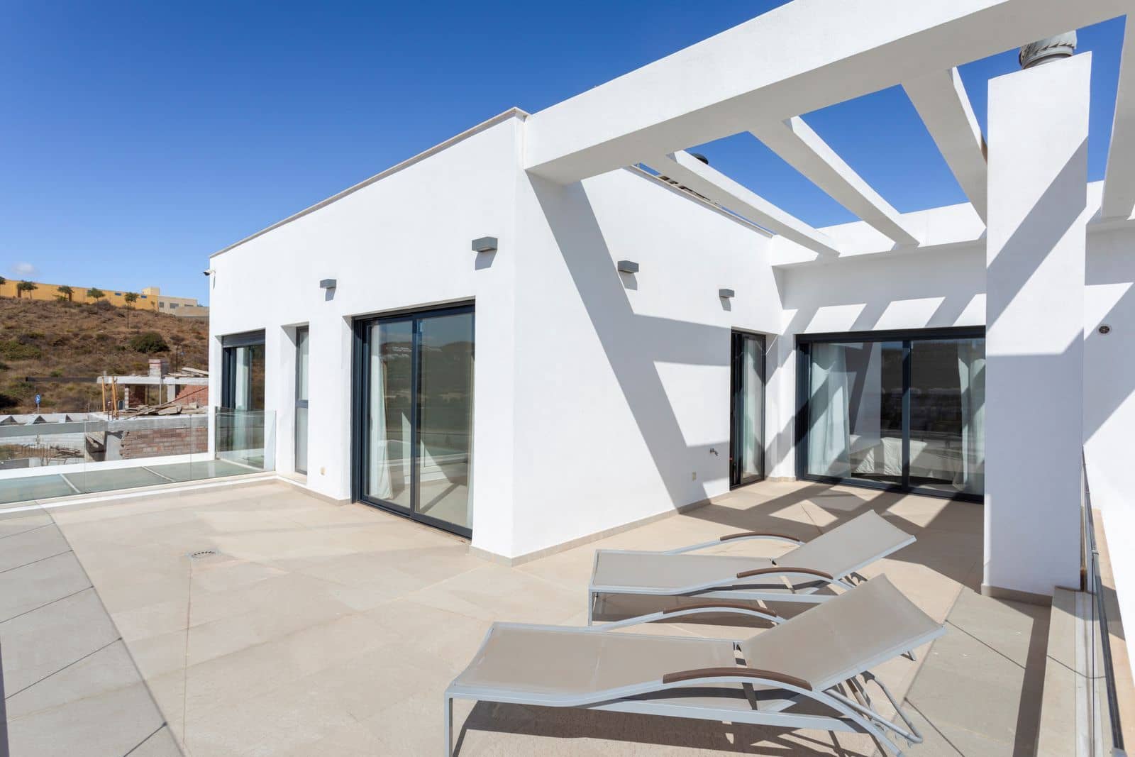 4 soveværelse Villa til salg i La Cala de Mijas med swimmingpool garage - € 1.450.000 (Ref: 7250431)