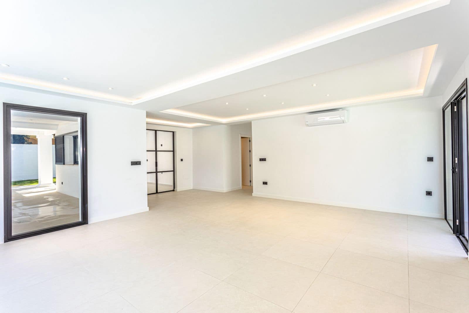 3 soveværelse Villa til salg i Elviria med swimmingpool garage - € 1.250.000 (Ref: 7253436)