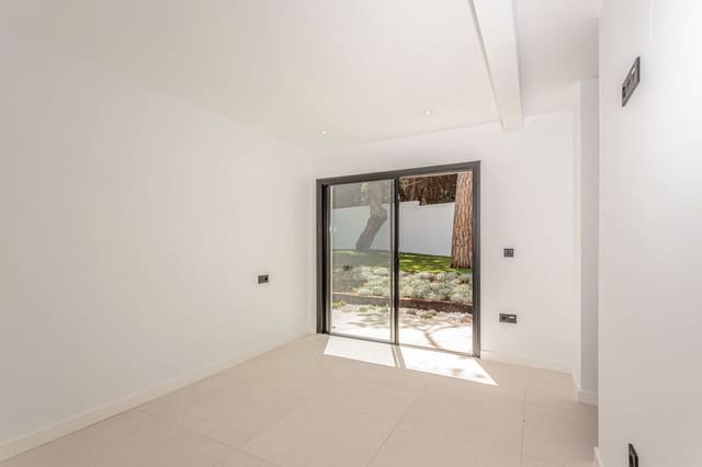 3 makuuhuone Huvila myytävänä paikassa Elviria, Marbella mukana uima-altaan 
autotalli - 1 250 000 € (Ref: 7253436)