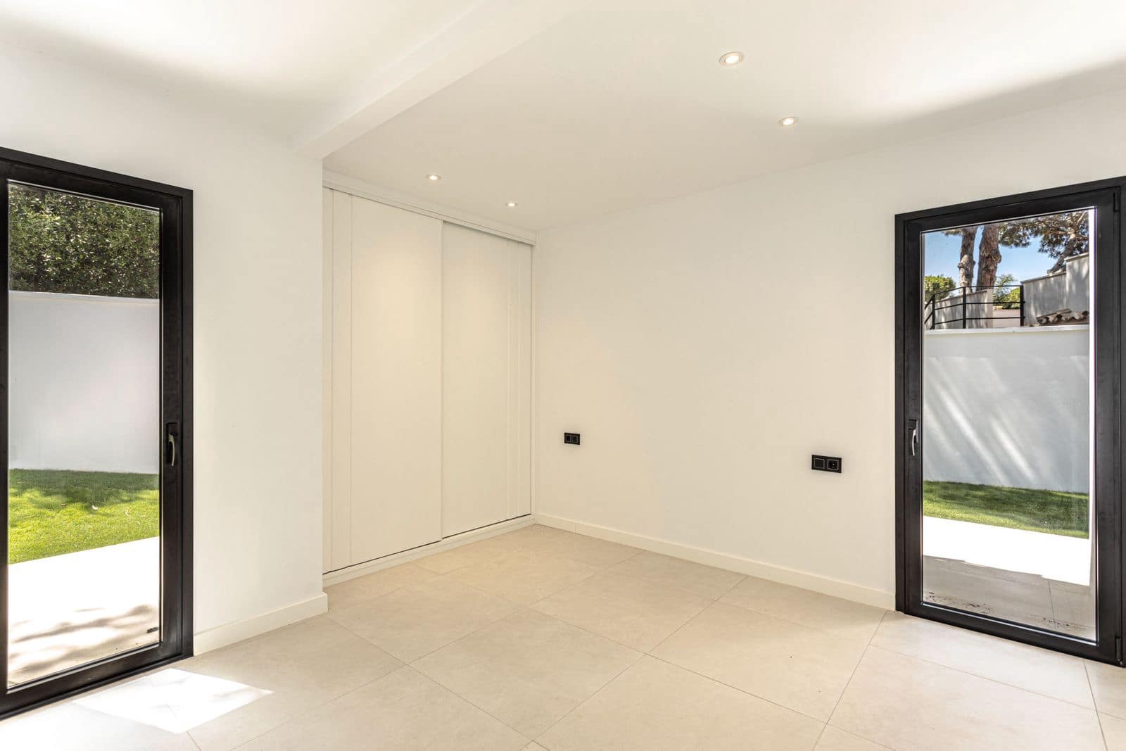 3 soveværelse Villa til salg i Elviria med swimmingpool garage - € 1.250.000 (Ref: 7253436)