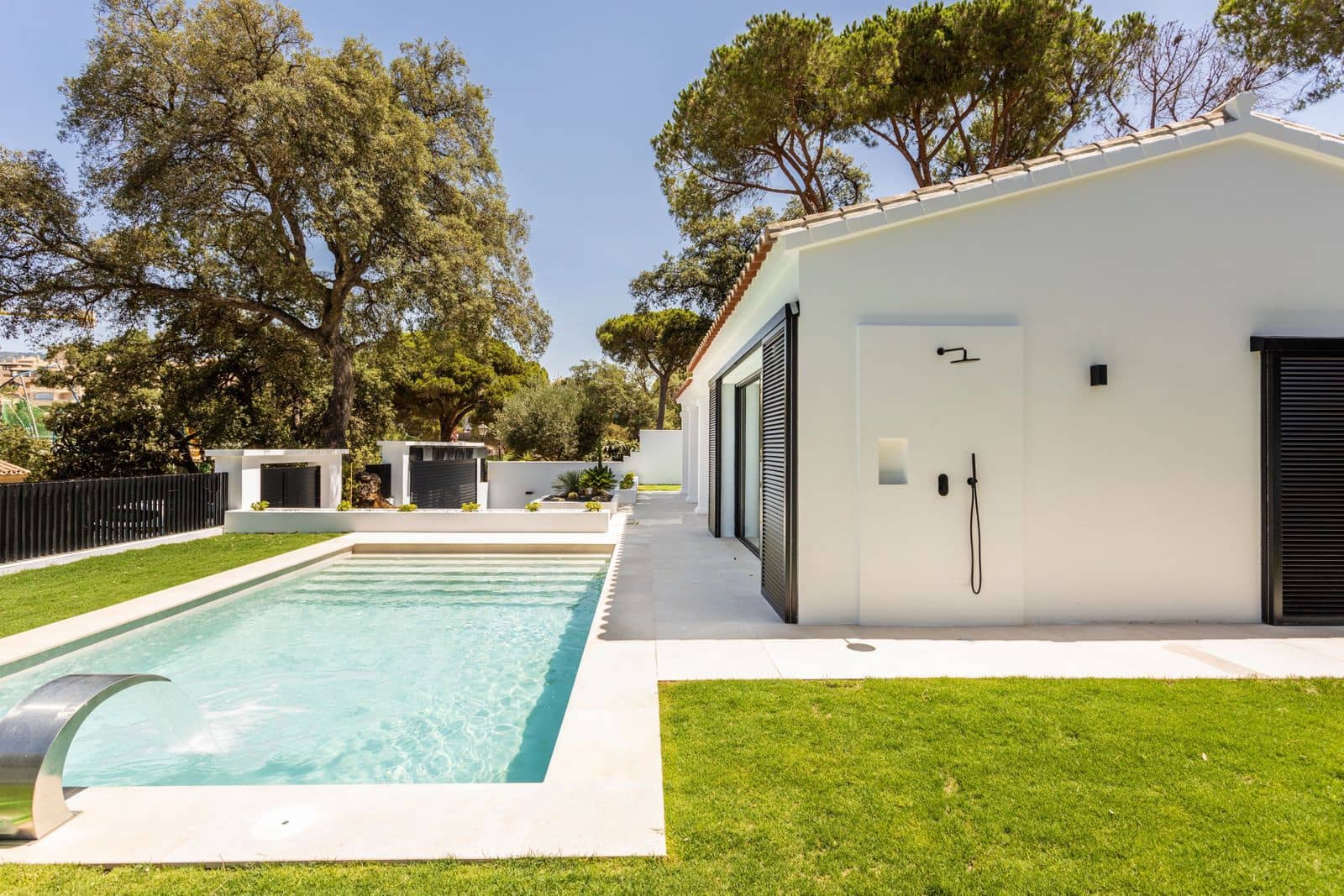 3 soveværelse Villa til salg i Elviria med swimmingpool garage - € 1.250.000 (Ref: 7253436)