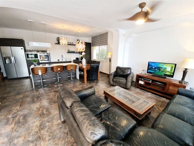 4 soverom Villa til salgs i Torrenueva, Mijas med svømmebasseng garasje - € 995 000 (Ref: 7270788)