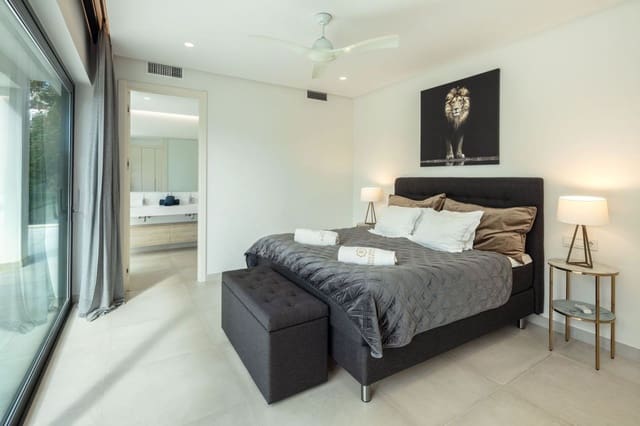 5 slaapkamer Villa te koop in Nueva Andalucia, Marbella met zwembad garage - € 1.450.000 (Ref: 7277849)