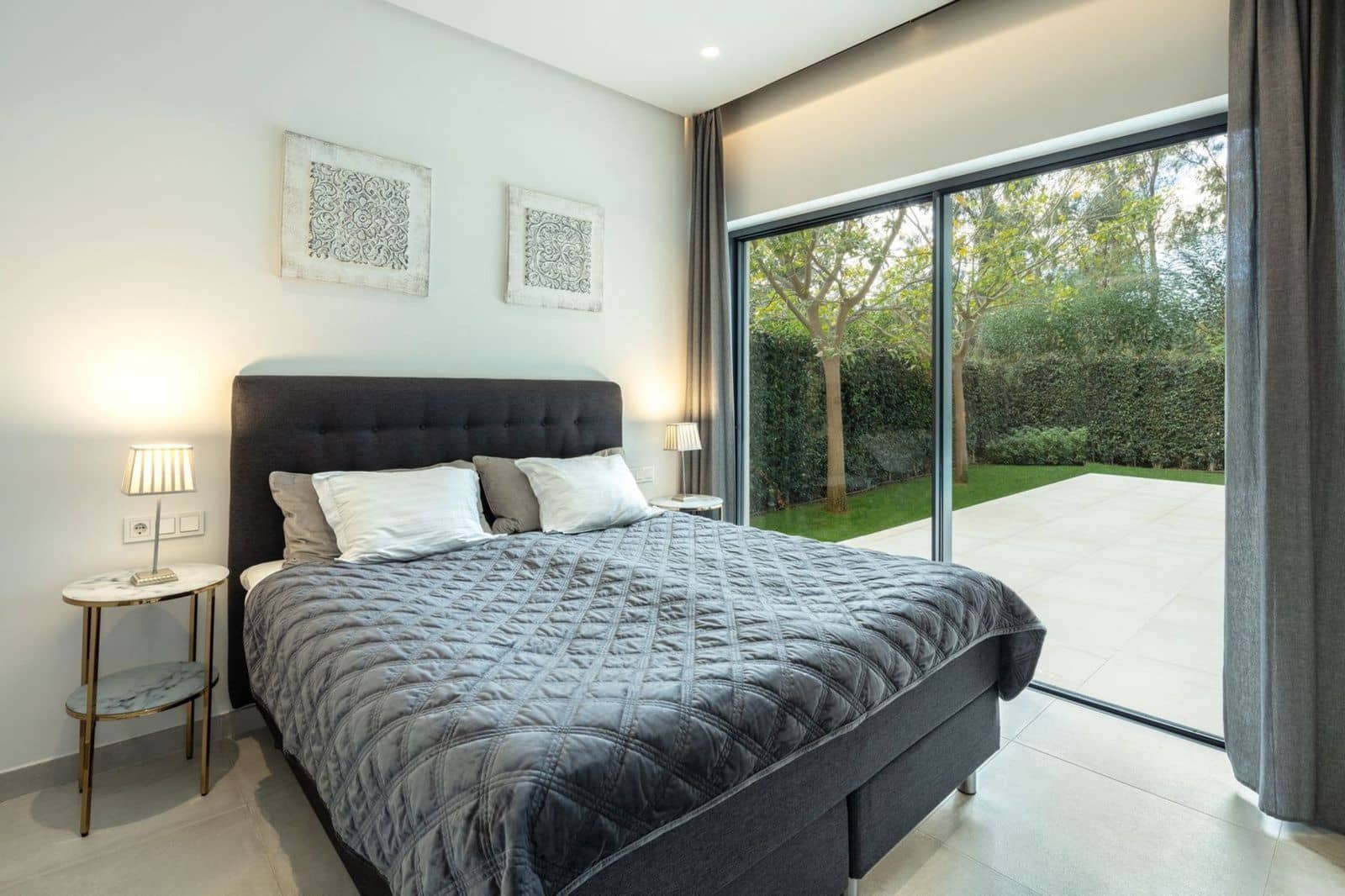 5 slaapkamer Villa te koop in Nueva Andalucia met zwembad garage - € 1.450.000 (Ref: 7277849)