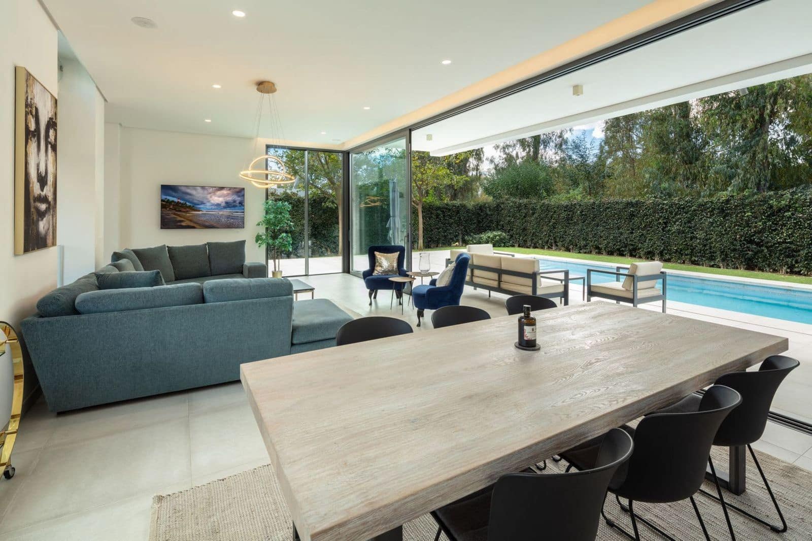 5 slaapkamer Villa te koop in Nueva Andalucia met zwembad garage - € 1.450.000 (Ref: 7277849)