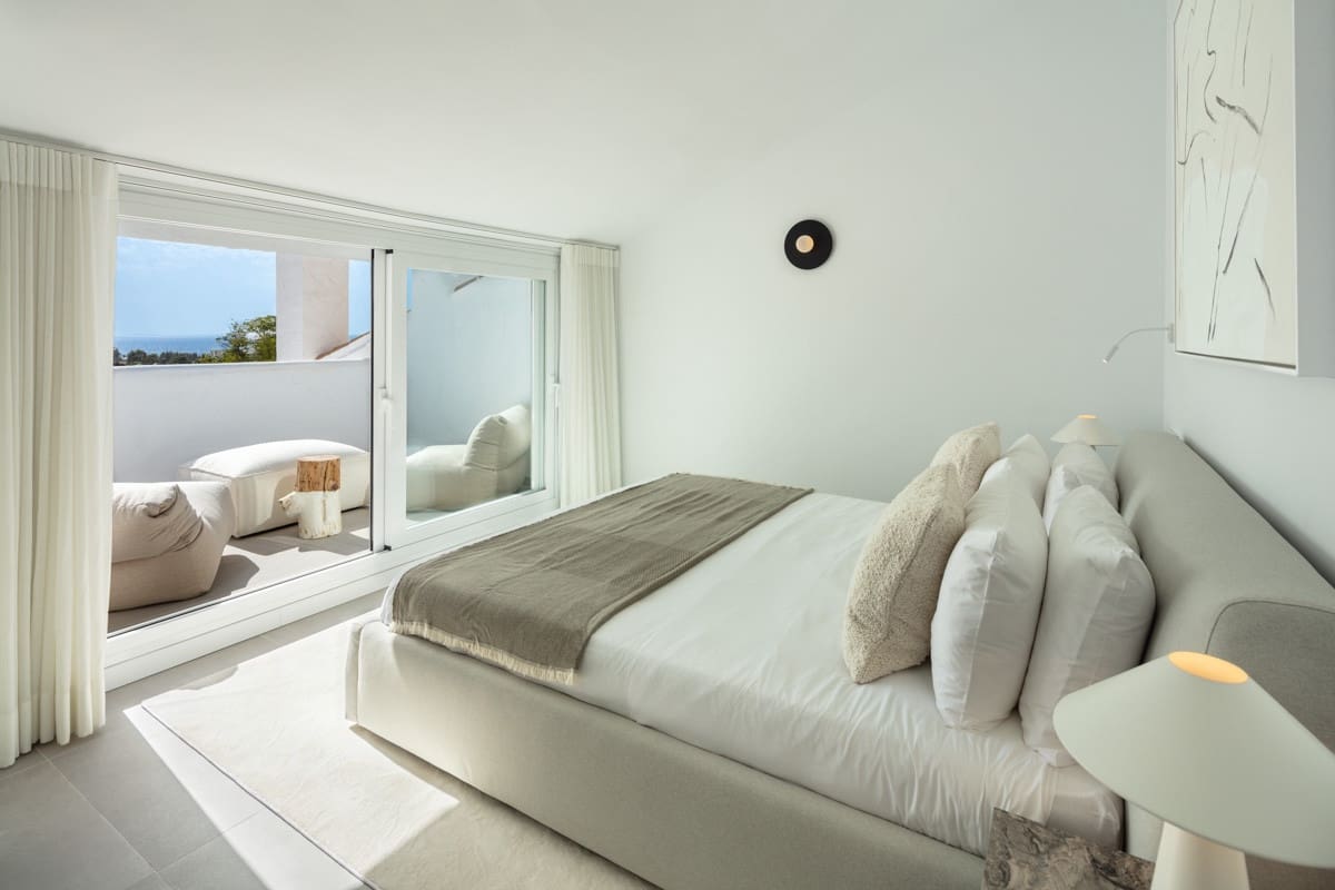 3 soverom Penthouse til salgs i Nueva Andalucia med svømmebasseng garasje - € 890 000 (Ref: 7296272)