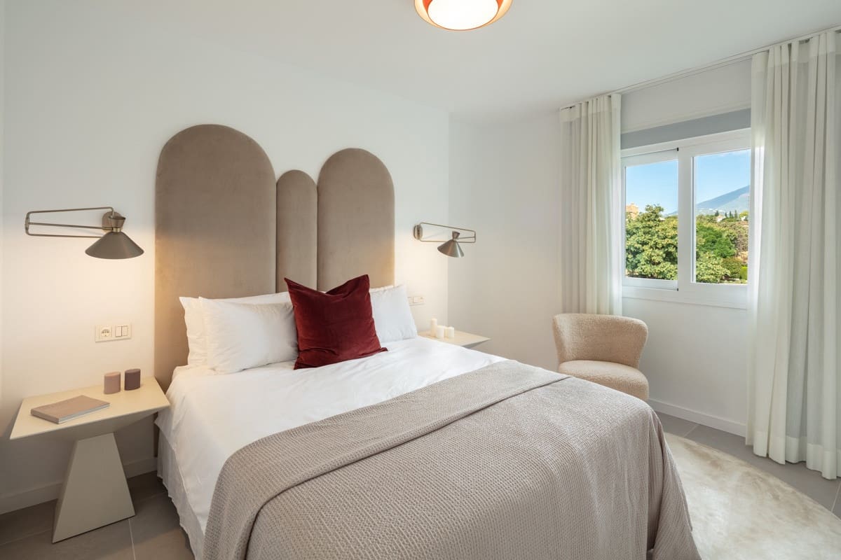 3 soverom Penthouse til salgs i Nueva Andalucia med svømmebasseng garasje - € 890 000 (Ref: 7296272)