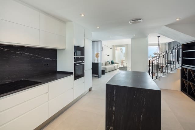 3 soverom Penthouse til salgs i Nueva Andalucia, Marbella med svømmebasseng garasje - € 890 000 (Ref: 7296272)