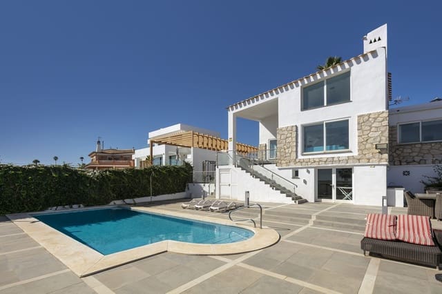 4 soverom Villa til salgs i El Chaparral, Mijas med svømmebasseng garasje - € 895 000 (Ref: 7299546)