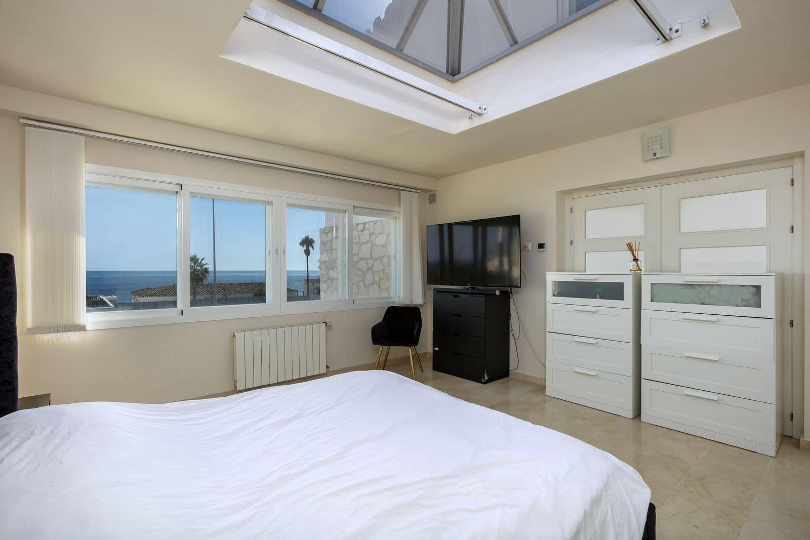 4 soveværelse Villa til salg i El Chaparral med swimmingpool garage - € 895.000 (Ref: 7299546)