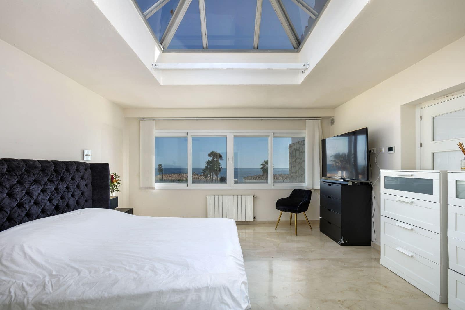 4 soveværelse Villa til salg i El Chaparral med swimmingpool garage - € 895.000 (Ref: 7299546)