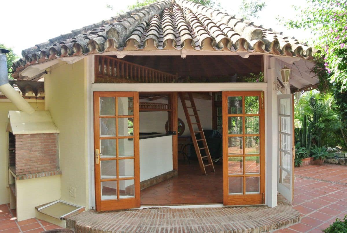 4 soverom Villa til salgs i Marbella med svømmebasseng garasje - € 1 300 000 (Ref: 7323555)