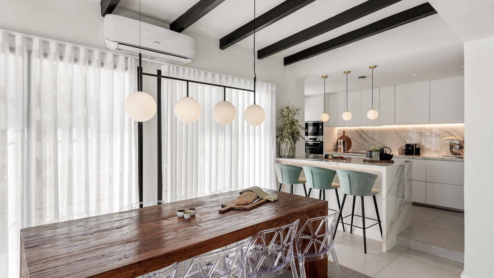 5 bedroom Villa for sale in Nueva Andalucia with pool garage - € 1,395,000 (Ref: 7323558)