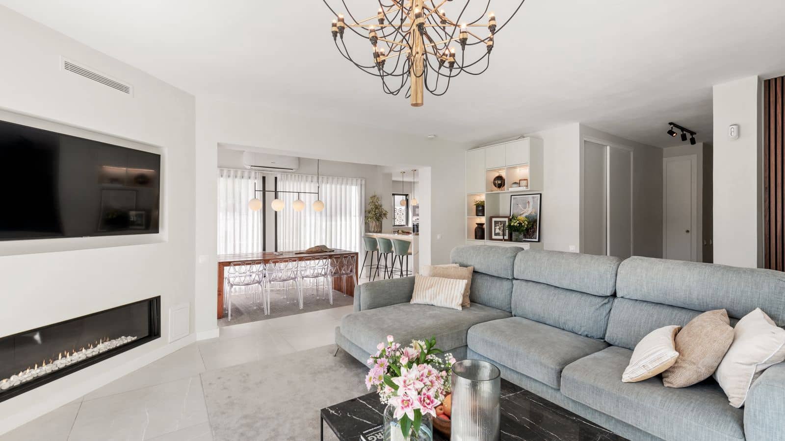 5 bedroom Villa for sale in Nueva Andalucia with pool garage - € 1,395,000 (Ref: 7323558)