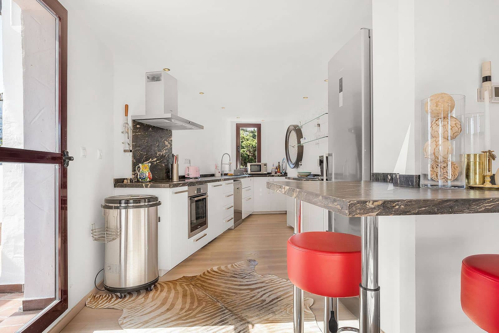 3 sypialnia Penthouse na sprzedaż w Nueva Andalucia z garażem - 695 000 € (Ref: 7342167)