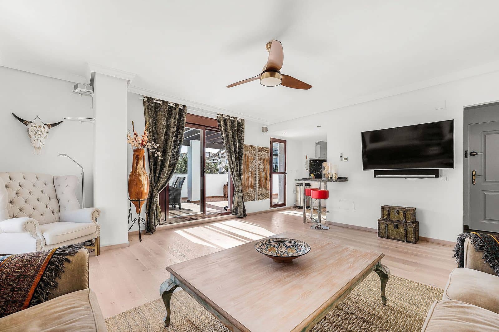 3 sypialnia Penthouse na sprzedaż w Nueva Andalucia z garażem - 695 000 € (Ref: 7342167)