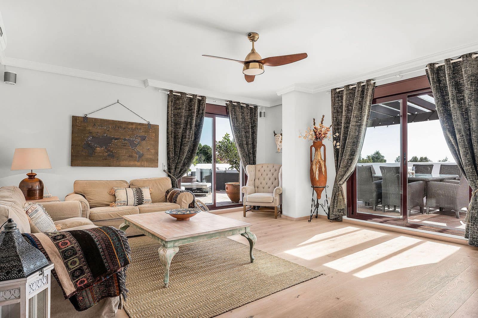 3 sypialnia Penthouse na sprzedaż w Nueva Andalucia z garażem - 695 000 € (Ref: 7342167)