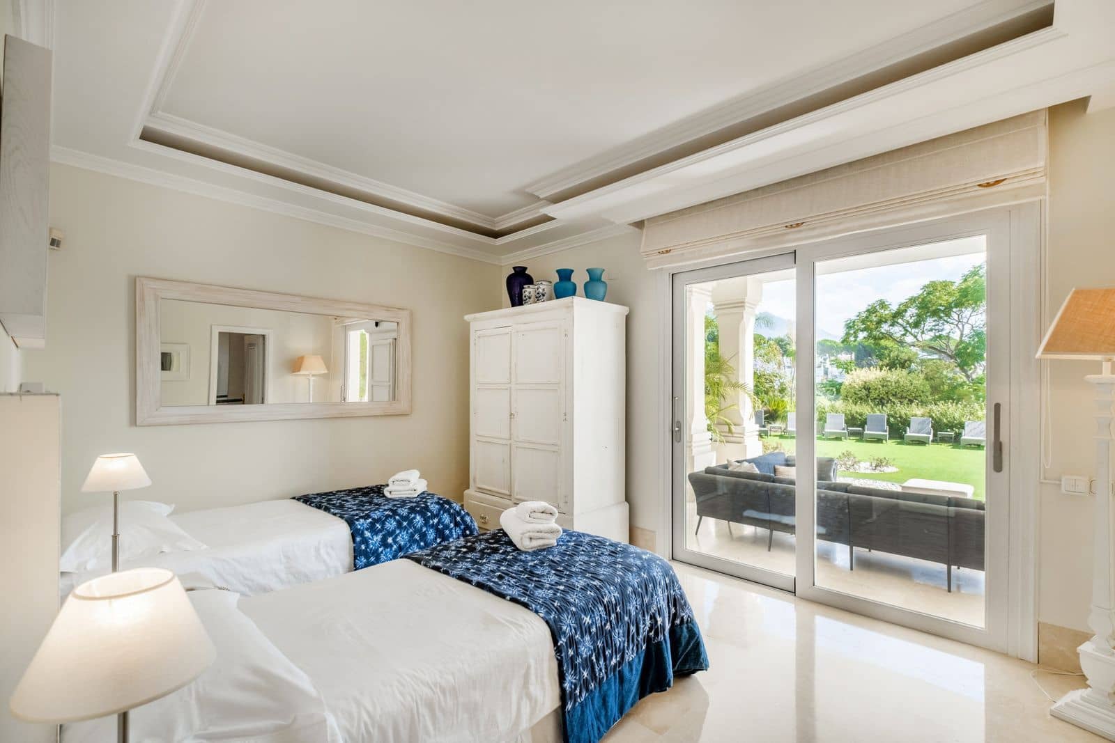 5 soverom Villa til salgs i Aloha Golf med svømmebasseng garasje - € 3 995 000 (Ref: 7358659)