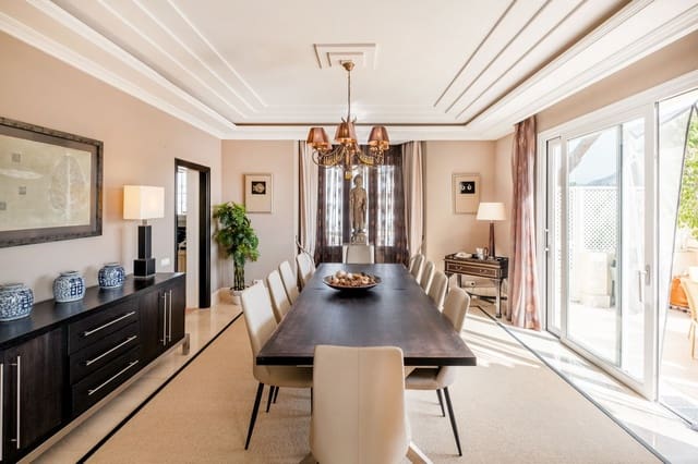 5 soverom Villa til salgs i Aloha Golf, Marbella med svømmebasseng garasje - € 3 995 000 (Ref: 7358659)