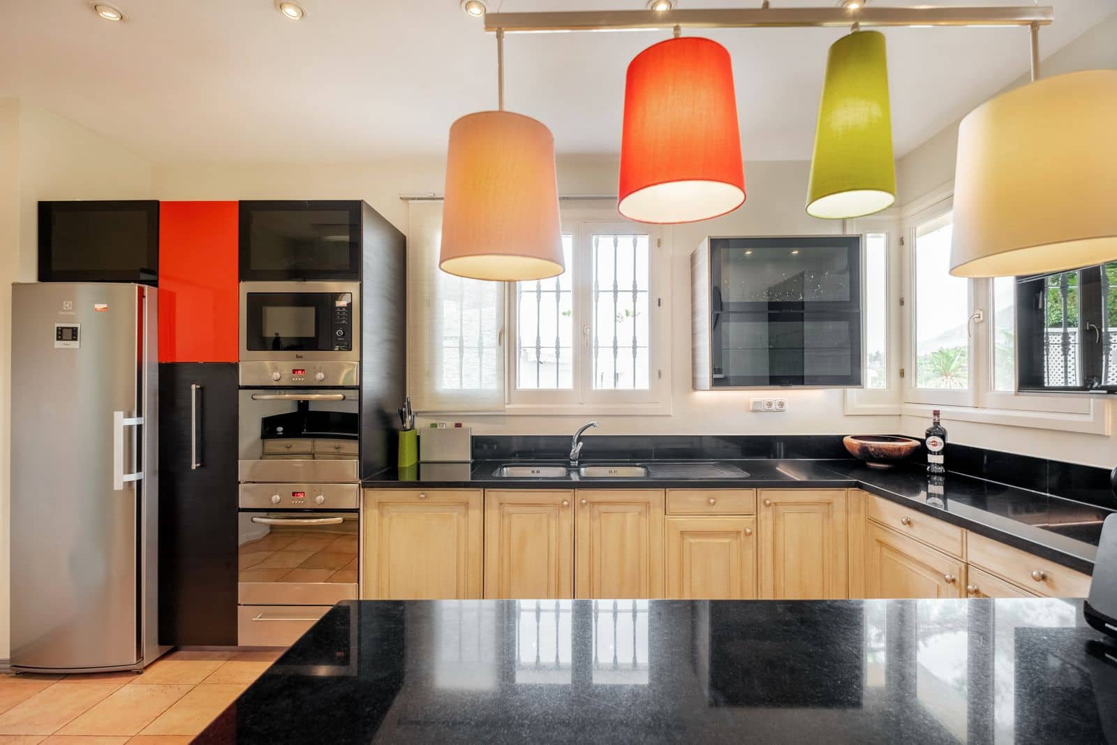 5 soverom Villa til salgs i Aloha Golf med svømmebasseng garasje - € 3 995 000 (Ref: 7358659)