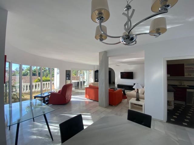 5 soverom Villa til salgs i Calahonda, Mijas med svømmebasseng garasje - € 749 000 (Ref: 7364611)