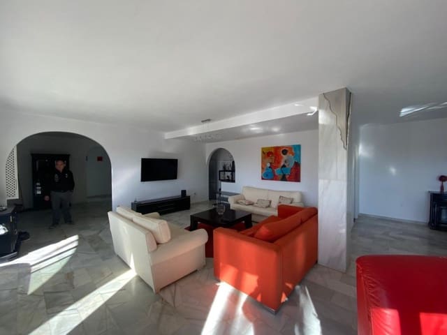 5 soverom Villa til salgs i Calahonda, Mijas med svømmebasseng garasje - € 749 000 (Ref: 7364611)