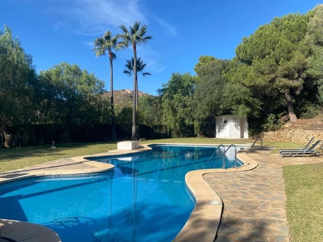 5 soverom Villa til salgs i Calahonda, Mijas med svømmebasseng garasje - € 749 000 (Ref: 7364611)