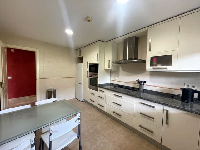 4 soveværelse Byhus til salg i La Atalaya, Villanueva de Algaidas med swimmingpool garage - € 565.000 (Ref: 7383097)