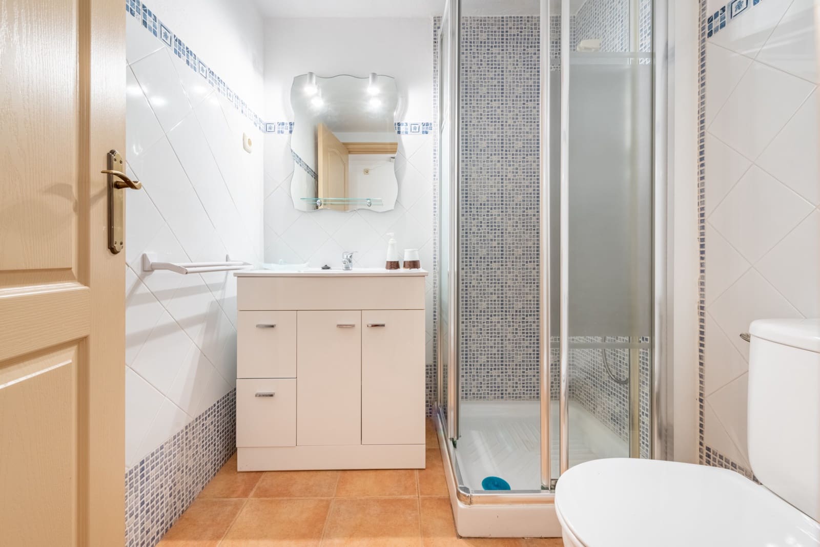 3 soverom Villa til salgs i Nueva Andalucia med svømmebasseng garasje - € 745 000 (Ref: 7394000)