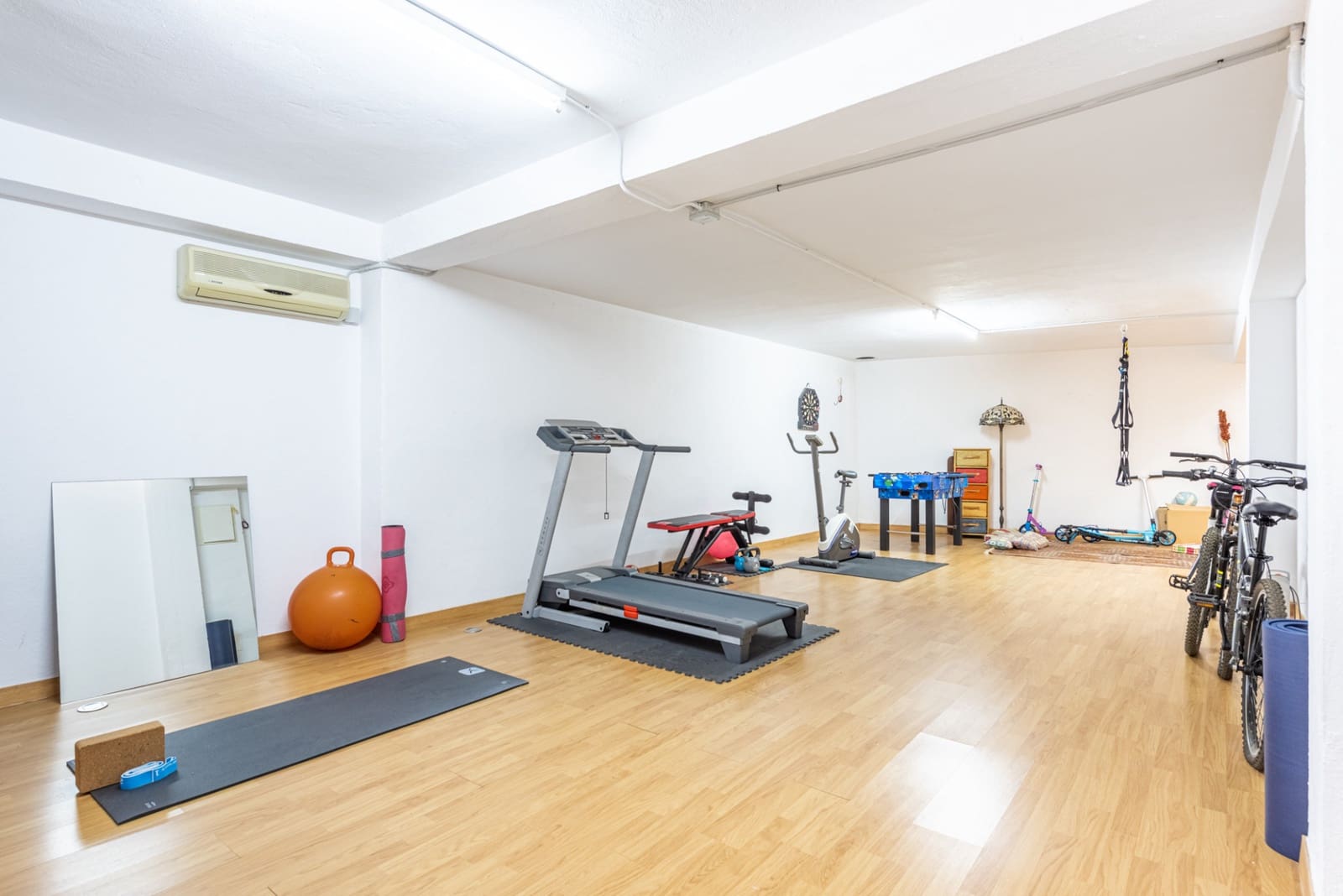 3 soverom Villa til salgs i Nueva Andalucia med svømmebasseng garasje - € 745 000 (Ref: 7394000)