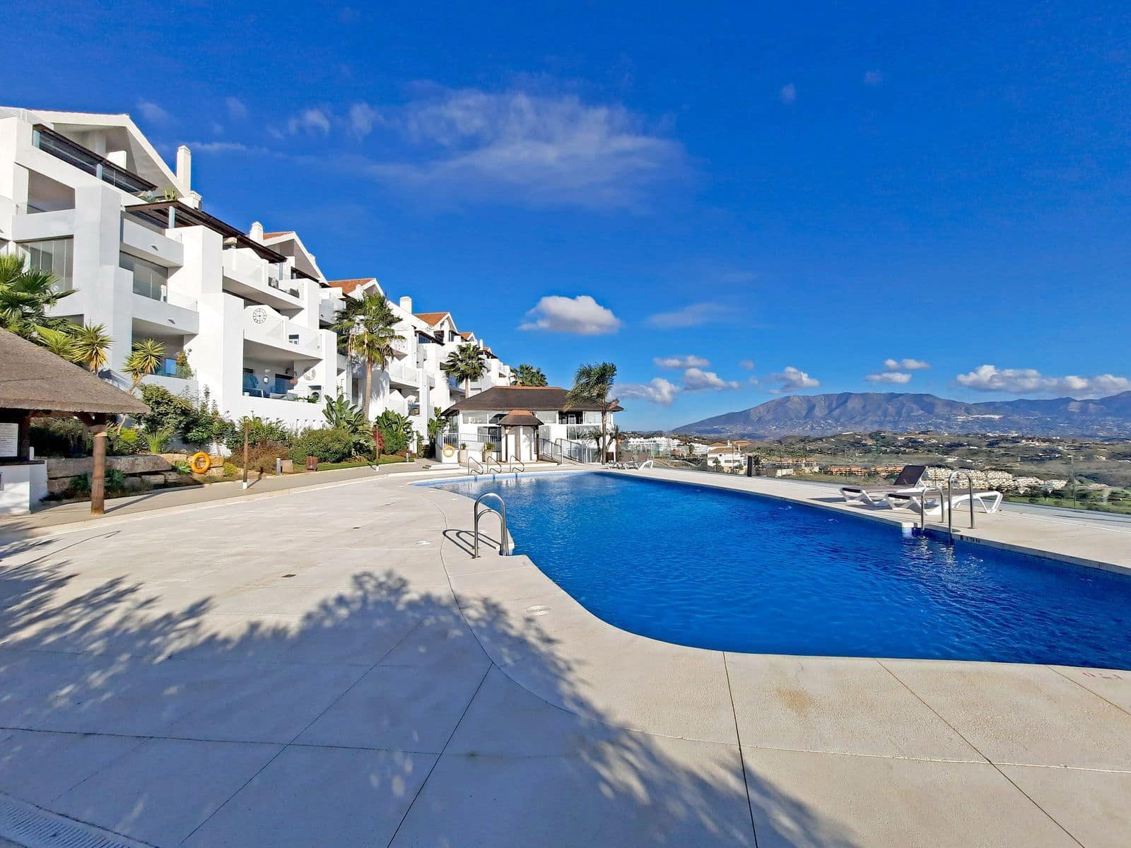 2 bedroom Penthouse for sale in La Cala de Mijas with pool garage - € 399,999 (Ref: 7409612)