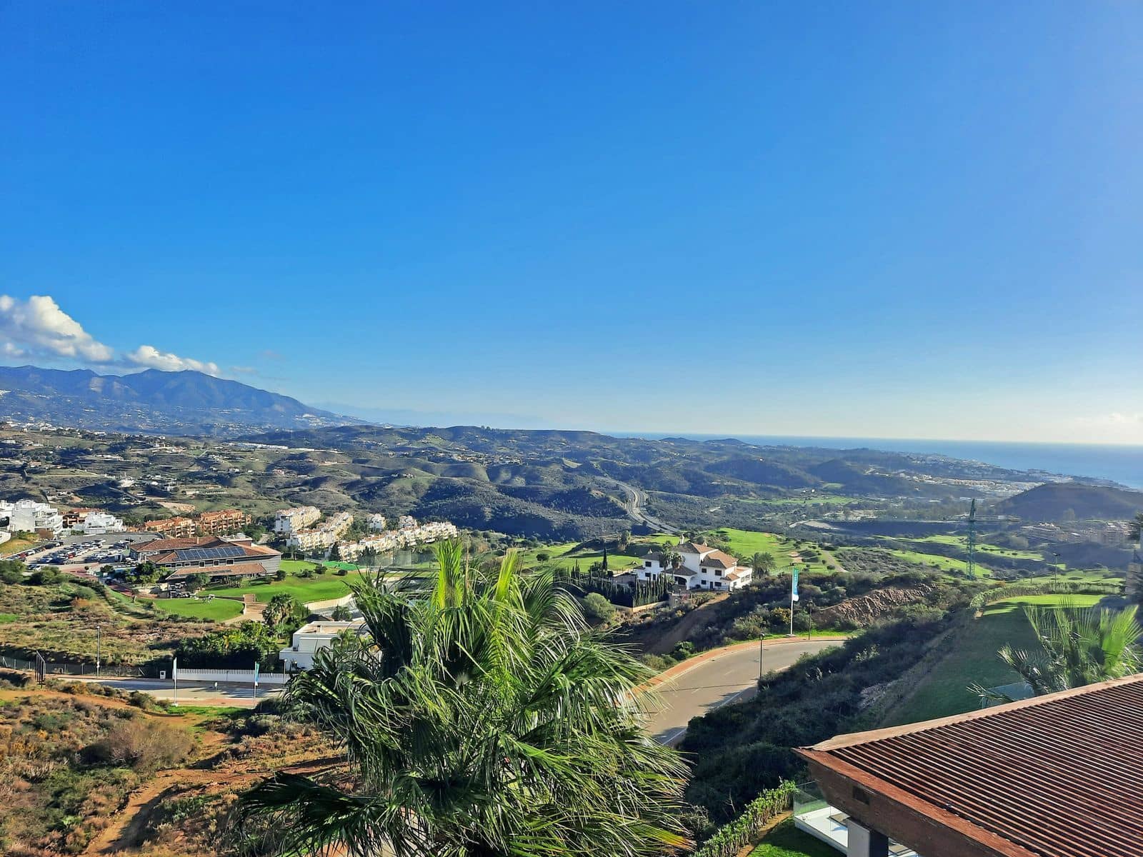 2 bedroom Penthouse for sale in La Cala de Mijas with pool garage - € 399,999 (Ref: 7409612)