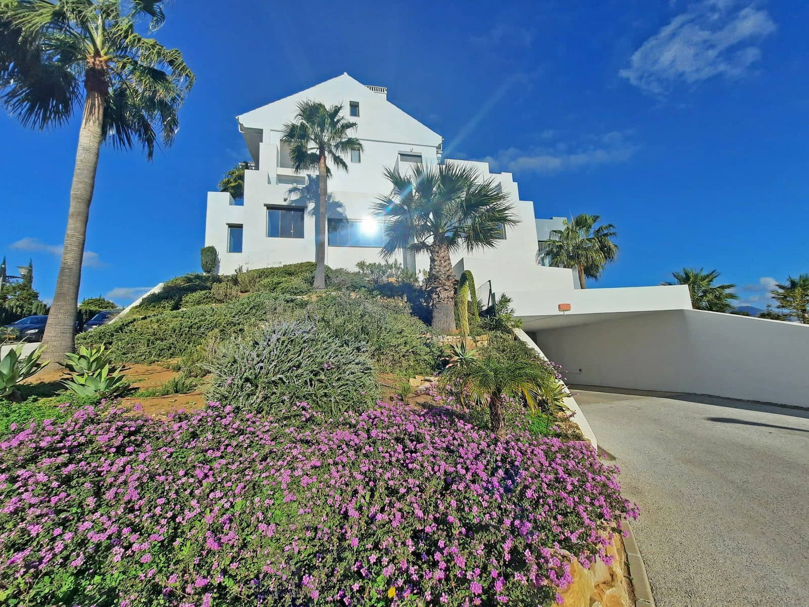 2 bedroom Penthouse for sale in La Cala de Mijas with pool garage - € 399,999 (Ref: 7409612)