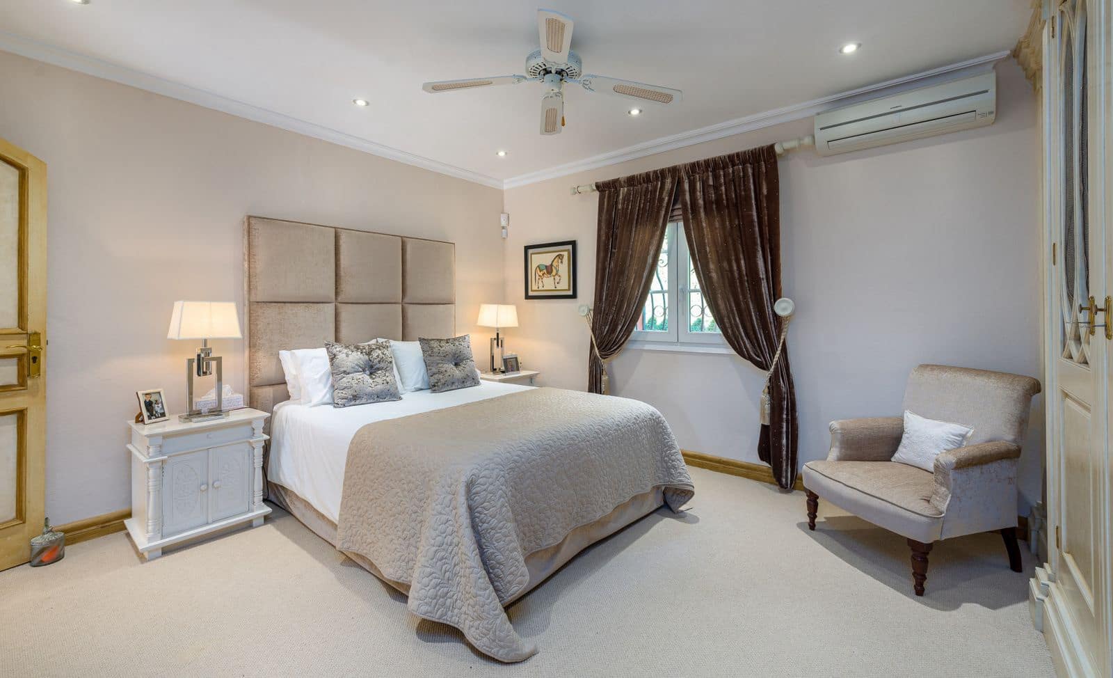 4 soverom Villa til salgs i El Paraiso med svømmebasseng garasje - € 1 595 000 (Ref: 7409615)