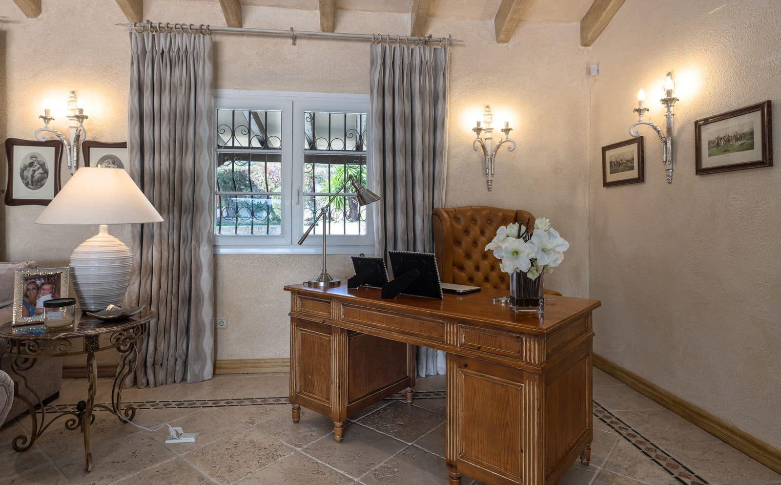 4 soverom Villa til salgs i El Paraiso med svømmebasseng garasje - € 1 595 000 (Ref: 7409615)