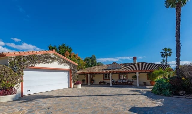4 soverom Villa til salgs i El Paraiso, Estepona med svømmebasseng garasje - € 1 595 000 (Ref: 7409615)