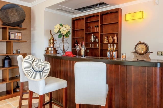 5 soveværelse Villa til salg i Mijas med swimmingpool garage - € 1.200.000 (Ref: 7414164)