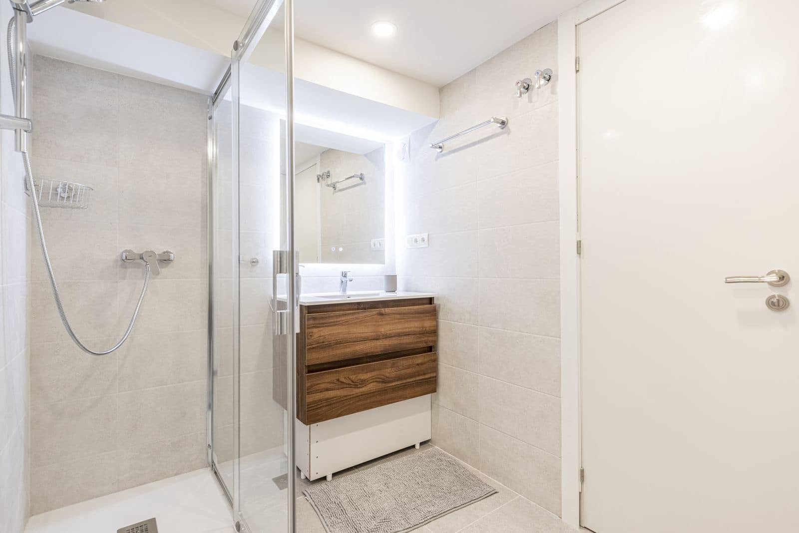 4 quarto Casa em Banda para venda em Nueva Andalucia com piscina garagem - 575 000 € (Ref: 7424738)