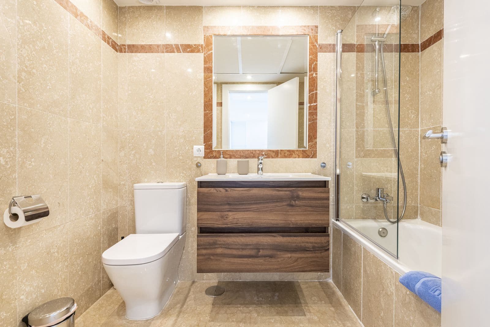 4 quarto Casa em Banda para venda em Nueva Andalucia com piscina garagem - 575 000 € (Ref: 7424738)