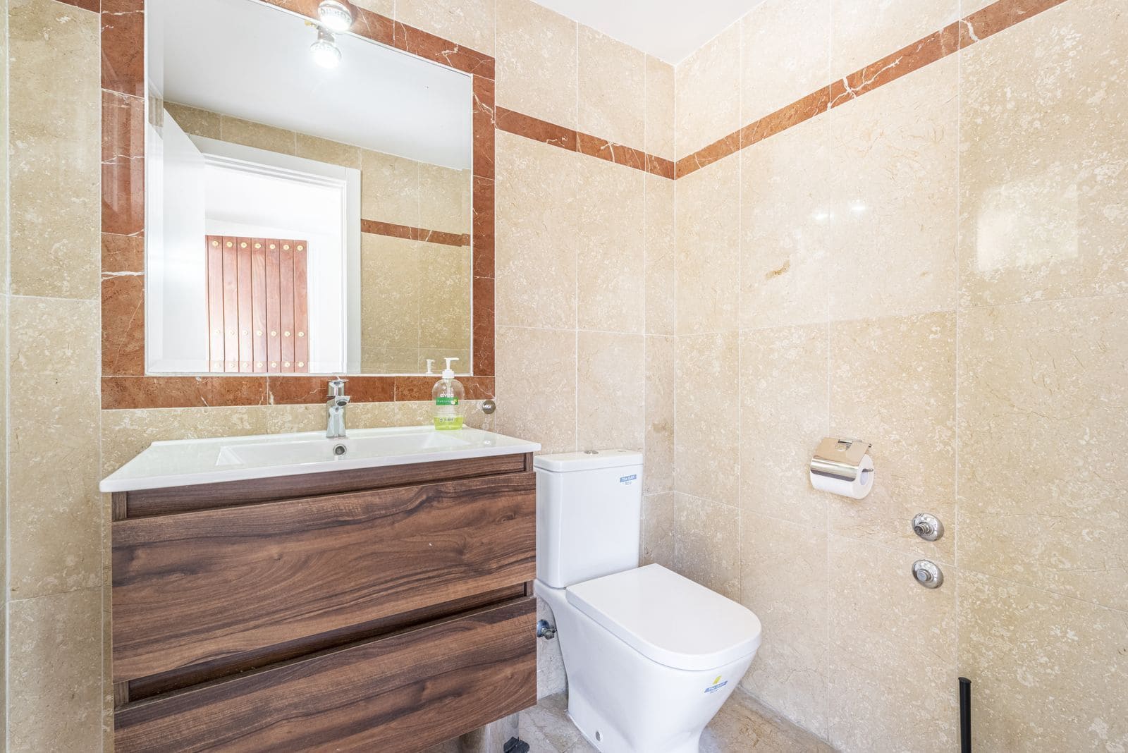 4 quarto Casa em Banda para venda em Nueva Andalucia com piscina garagem - 575 000 € (Ref: 7424738)