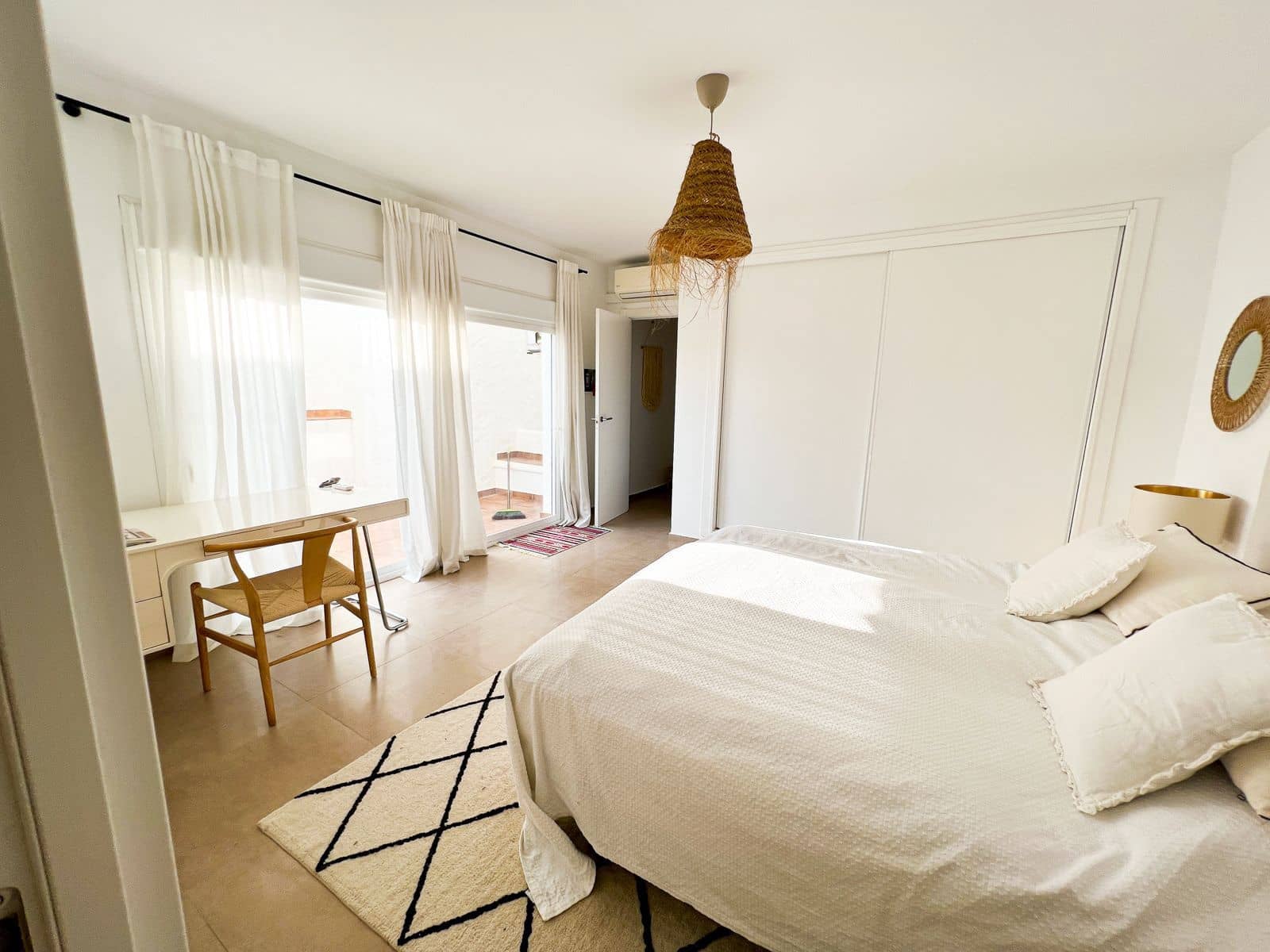 2 slaapkamer Huis te koop in Nueva Andalucia met zwembad garage - € 545.000 (Ref: 7431338)