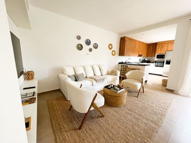 2 soverom Hus til salgs i Nueva Andalucia, Marbella med svømmebasseng garasje - € 545 000 (Ref: 7431338)