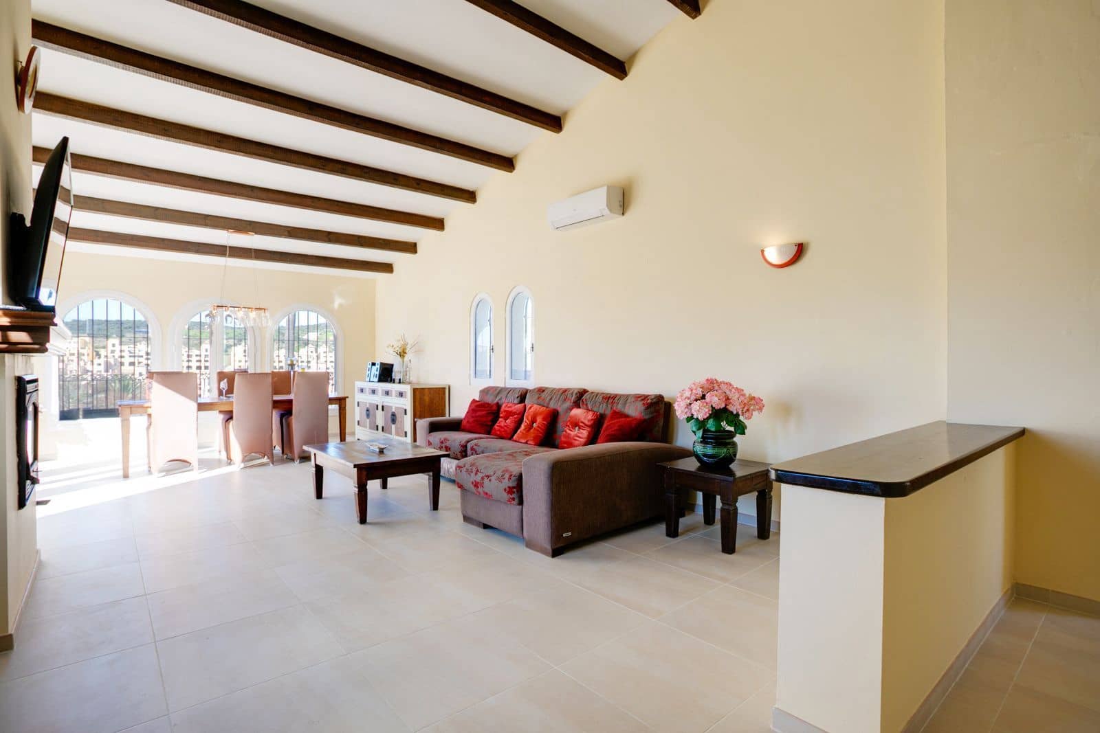 4 sovrum Villa till salu i Estepona med pool garage - 890 000 € (Ref: 7431340)