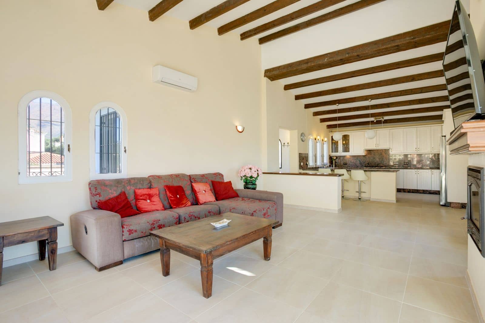 4 sovrum Villa till salu i Estepona med pool garage - 890 000 € (Ref: 7431340)