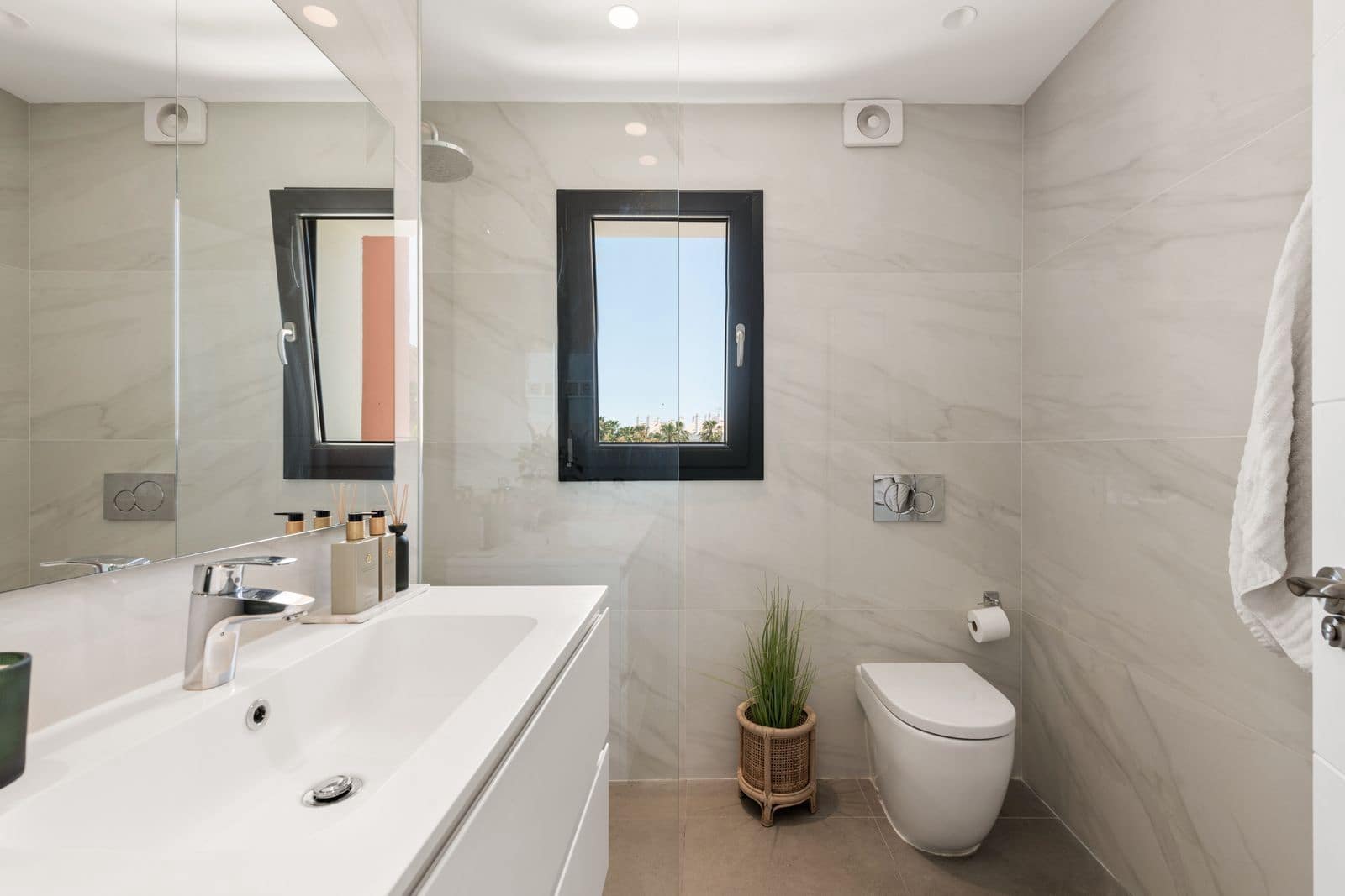 4 soverom Villa til salgs i San Pedro de Alcantara med svømmebasseng garasje - € 1 395 000 (Ref: 7442374)