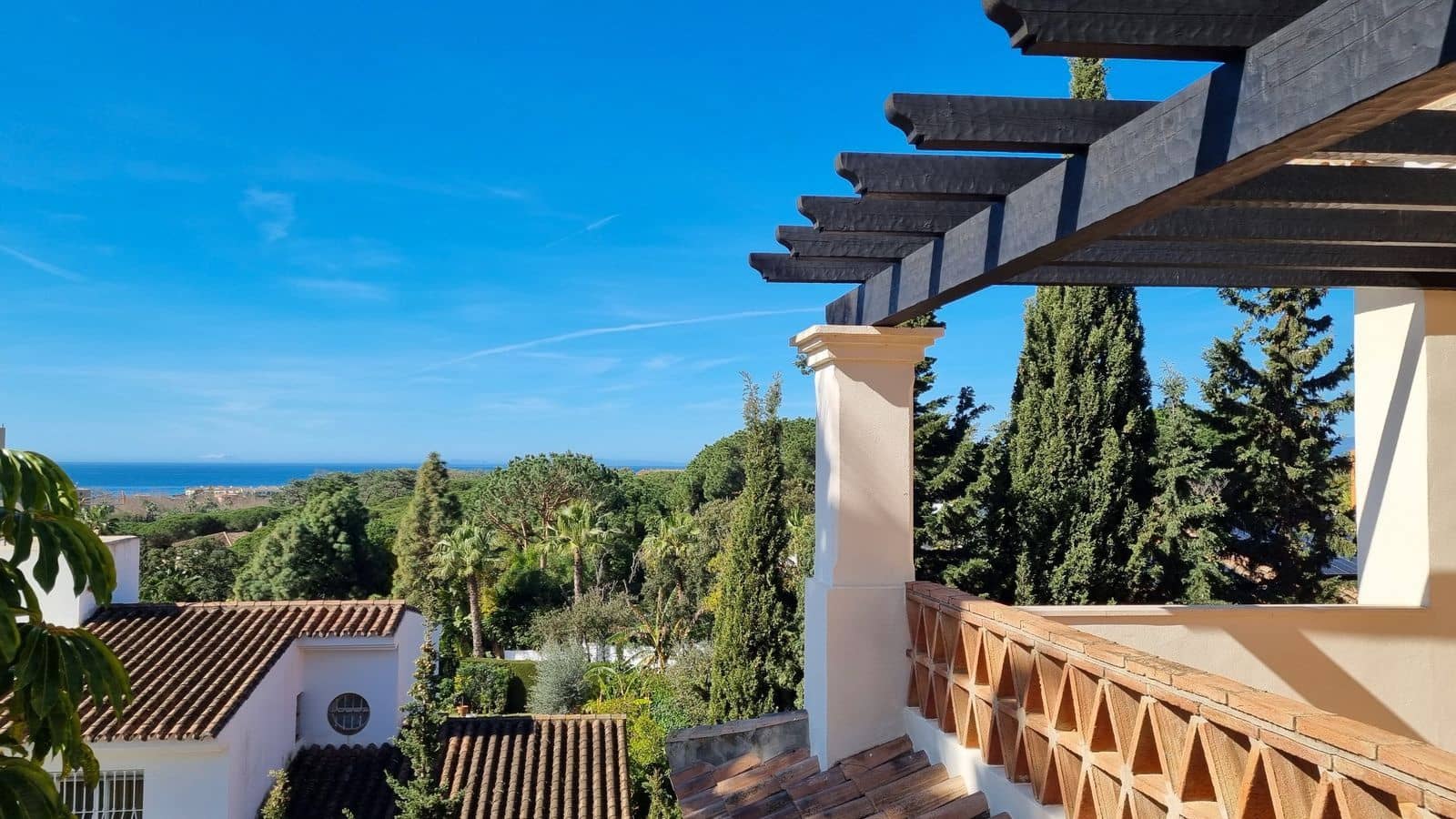 4 soveværelse Villa til salg i Las Chapas med swimmingpool garage - € 1.530.000 (Ref: 7478416)